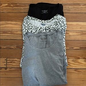 Maternity ruched long sleeve shirt bundle